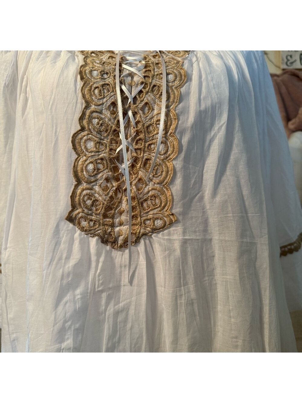 Boston Proper Top with Embroidery Details on bottom and sleeves Size S NWT - Picture 4 of 17